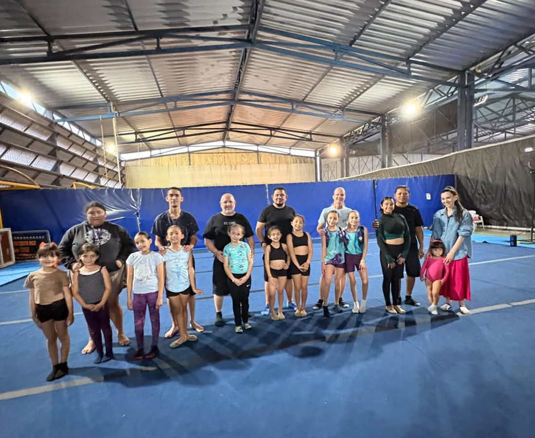 Gimnastas en la sede Plaza González Víquez